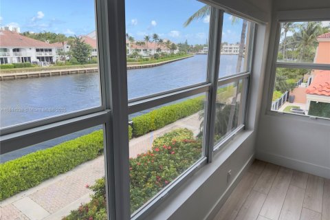 Villa ou maison à vendre à Aventura, Floride: 5 chambres, 264.03 m2 № 1839215 - photo 27