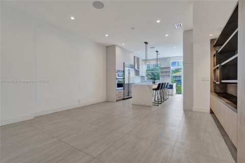 Villa ou maison à vendre à Aventura, Floride: 5 chambres, 264.03 m2 № 1839215 - photo 9