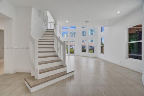 Villa ou maison à vendre à Aventura, Floride: 5 chambres, 264.03 m2 № 1839215 - photo 24