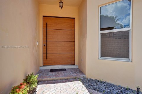 Villa ou maison à vendre à Aventura, Floride: 5 chambres, 264.03 m2 № 1839215 - photo 4