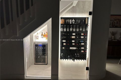 Villa ou maison à vendre à Aventura, Floride: 5 chambres, 264.03 m2 № 1839215 - photo 18