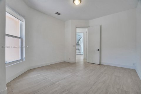 Villa ou maison à vendre à Aventura, Floride: 5 chambres, 264.03 m2 № 1839215 - photo 22