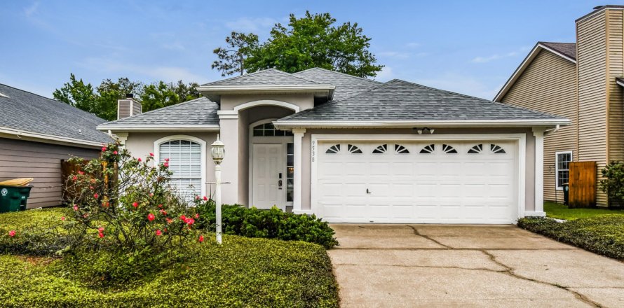 House in Jacksonville, Florida 3 bedrooms, 121.7 sq.m. № 818159