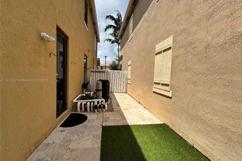 House in Boynton Beach, Florida 5 bedrooms, 296.54 sq.m. № 1774263 - photo 26