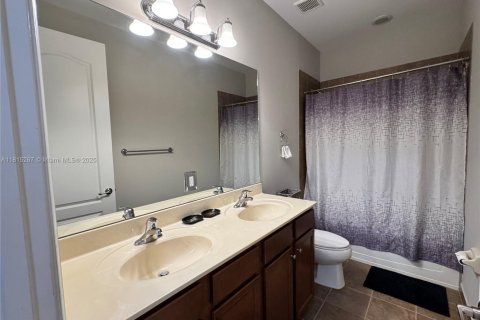 House in Boynton Beach, Florida 5 bedrooms, 296.54 sq.m. № 1774263 - photo 20