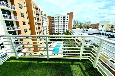 Copropriété à louer à Aventura, Floride: 2 chambres, 99.68 m2 № 1965475 - photo 1