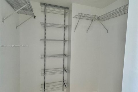 Copropriété à louer à Aventura, Floride: 2 chambres, 99.68 m2 № 1965475 - photo 12