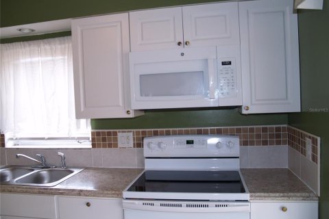 Immobilier commercial à vendre à Port Charlotte, Floride: 4 chambres, 223.99 m2 № 2207239 - photo 7