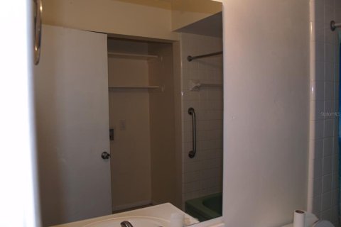 Immobilier commercial à vendre à Port Charlotte, Floride: 4 chambres, 223.99 m2 № 2207239 - photo 16