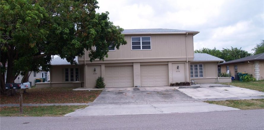 Immobilier commercial à Port Charlotte, Floride 4 chambres, 223.99 m2 № 2207239