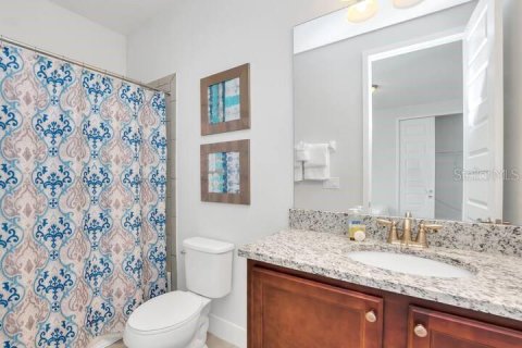 Casa en venta en Kissimmee, Florida, 6 dormitorios, 308.16 m2 № 2223198 - foto 2