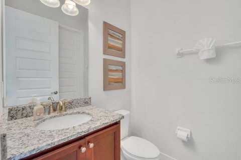 Casa en venta en Kissimmee, Florida, 6 dormitorios, 308.16 m2 № 2223198 - foto 26