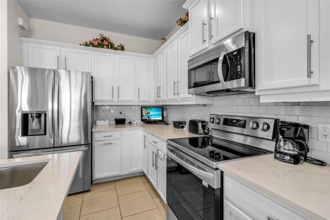 House in Bradenton, Florida 2 bedrooms, 141.68 sq.m. № 2208820 - photo 20