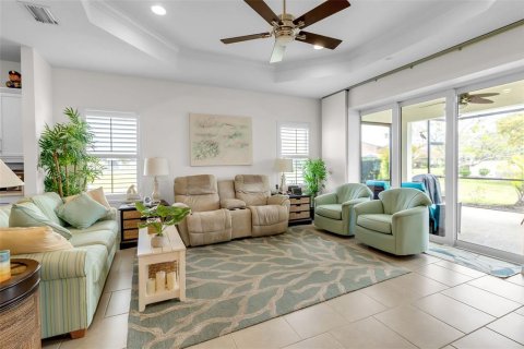 House in Bradenton, Florida 2 bedrooms, 141.68 sq.m. № 2208820 - photo 27
