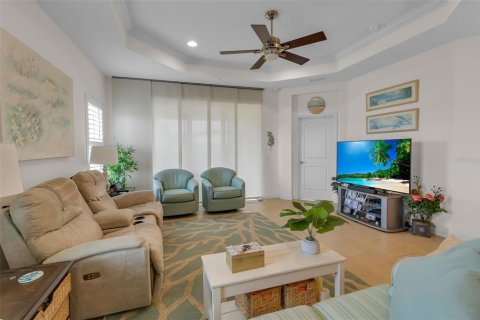 House in Bradenton, Florida 2 bedrooms, 141.68 sq.m. № 2208820 - photo 25