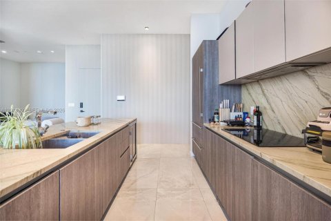 Condo in Miami, Florida, 3 bedrooms  № 2076303 - photo 8