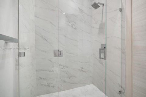 Condo in Miami, Florida, 3 bedrooms  № 2076303 - photo 30