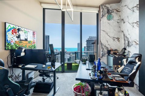 Condo in Miami, Florida, 3 bedrooms  № 2076303 - photo 25