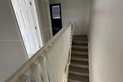 Townhouse in Homestead, Florida 3 bedrooms, 123.1 sq.m. № 1976986 - photo 10