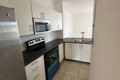 Townhouse in Homestead, Florida 3 bedrooms, 123.1 sq.m. № 1976986 - photo 1