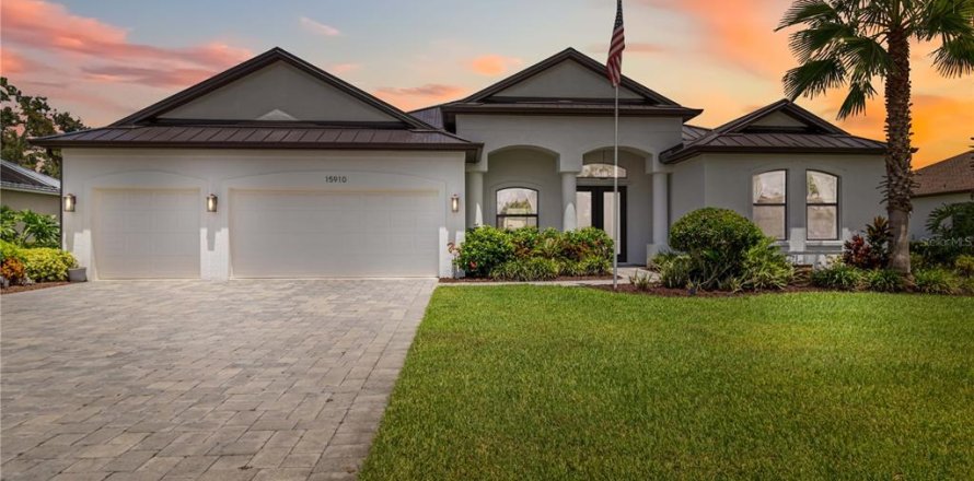 House in Parrish, Florida 3 bedrooms, 219.99 sq.m. № 1884463