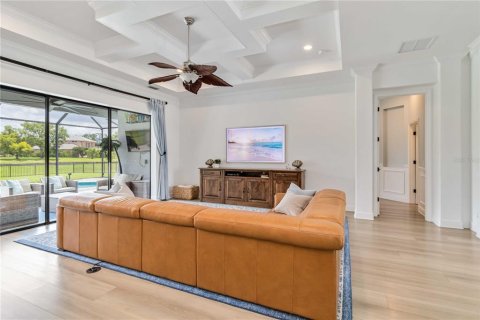 House in Parrish, Florida 3 bedrooms, 219.99 sq.m. № 1884463 - photo 12