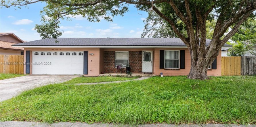 Дом в Орландо, Флорида 5 спален, 189.33м2 № 2061109