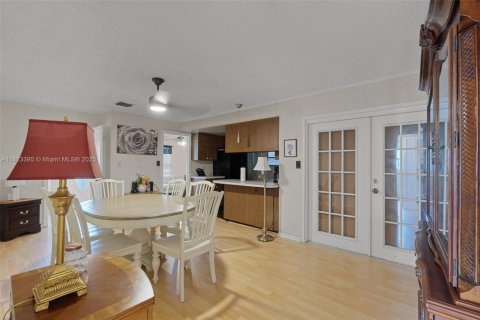 Купить виллу или дом в Орландо, Флорида 5 спален, 189.33м2, № 2061109 - фото 12