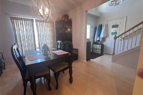 House in Seminole, Florida 3 bedrooms, 178.93 sq.m. № 2120643 - photo 19