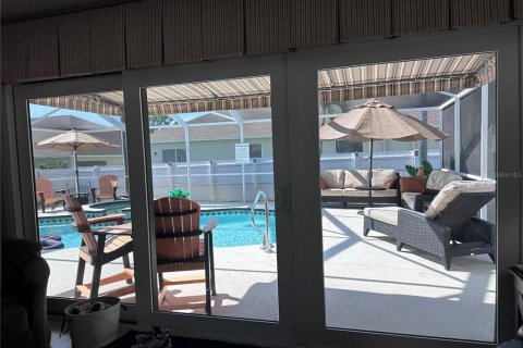 House in Seminole, Florida 3 bedrooms, 178.93 sq.m. № 2120643 - photo 10