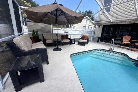 House in Seminole, Florida 3 bedrooms, 178.93 sq.m. № 2120643 - photo 8