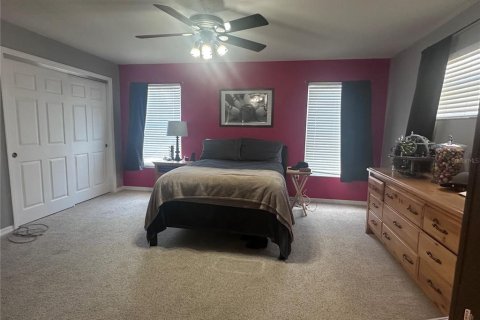 House in Seminole, Florida 3 bedrooms, 178.93 sq.m. № 2120643 - photo 29