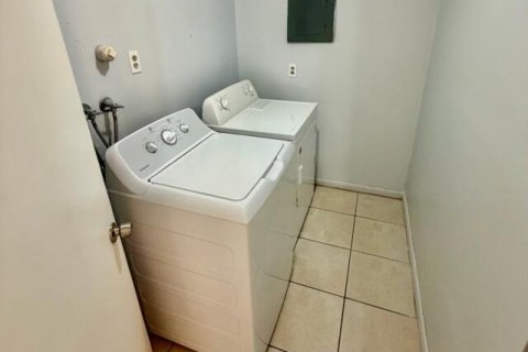 Adosado en venta en West Palm Beach, Florida, 3 dormitorios, 106.84 m2 № 2419479 - foto 21
