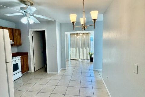 Adosado en venta en West Palm Beach, Florida, 3 dormitorios, 106.84 m2 № 2419479 - foto 13