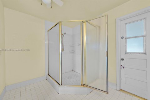 House in Coral Springs, Florida 4 bedrooms, 166.02 sq.m. № 1945135 - photo 28