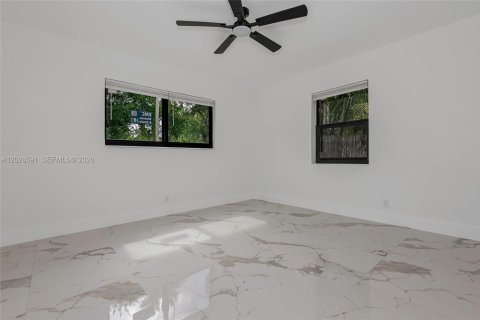 Casa en venta en Hollywood, Florida, 3 dormitorios, 122.82 m2 № 2177834 - foto 23