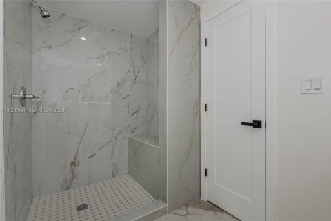 Casa en venta en Hollywood, Florida, 3 dormitorios, 122.82 m2 № 2177834 - foto 17