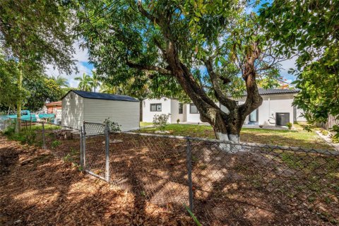 Casa en venta en Hollywood, Florida, 3 dormitorios, 122.82 m2 № 2177834 - foto 28