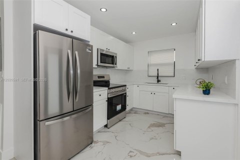 Casa en venta en Hollywood, Florida, 3 dormitorios, 122.82 m2 № 2177834 - foto 8