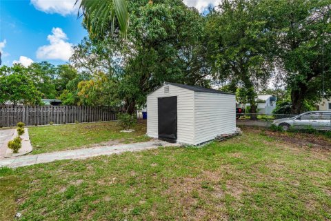 Casa en venta en Hollywood, Florida, 3 dormitorios, 122.82 m2 № 2177834 - foto 27