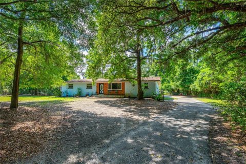 House in Port Orange, Florida 4 bedrooms, 268.3 sq.m. № 1687843 - photo 2
