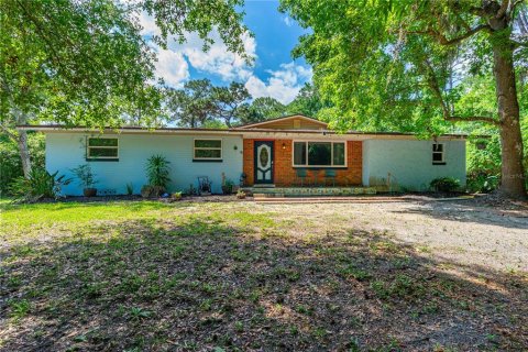 House in Port Orange, Florida 4 bedrooms, 268.3 sq.m. № 1687843 - photo 1