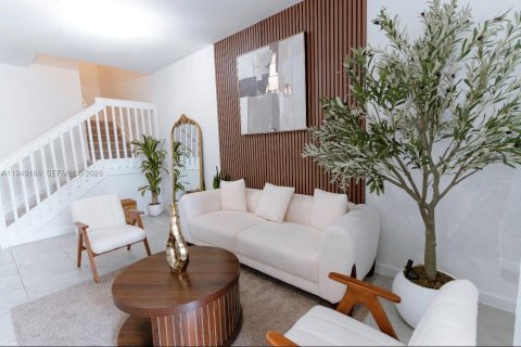 Купить таунхаус в Хомстед, Флорида 3 спальни, 157.47м2, № 2005699 - фото 6