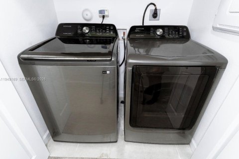 Купить таунхаус в Хомстед, Флорида 3 спальни, 157.47м2, № 2005699 - фото 22