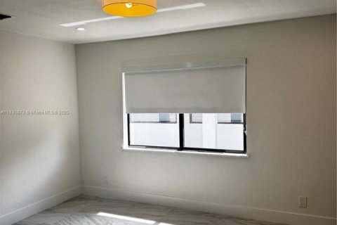 Casa en venta en Hallandale Beach, Florida, 3 dormitorios, 117.52 m2 № 1818686 - foto 6