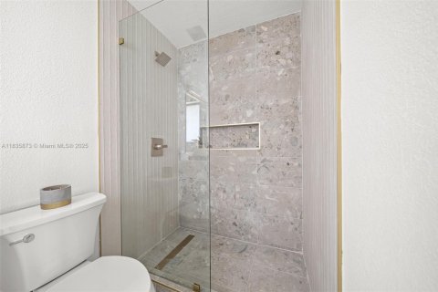 Casa en venta en Hallandale Beach, Florida, 3 dormitorios, 117.52 m2 № 1818686 - foto 13