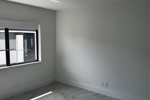 Casa en venta en Hallandale Beach, Florida, 3 dormitorios, 117.52 m2 № 1818686 - foto 5