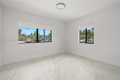 Casa en venta en Hallandale Beach, Florida, 3 dormitorios, 117.52 m2 № 1818686 - foto 18