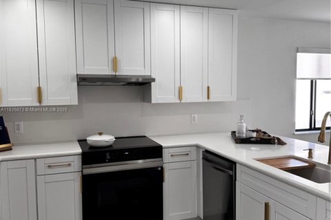 Casa en venta en Hallandale Beach, Florida, 3 dormitorios, 117.52 m2 № 1818686 - foto 3