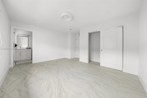 Casa en venta en Hallandale Beach, Florida, 3 dormitorios, 117.52 m2 № 1818686 - foto 20